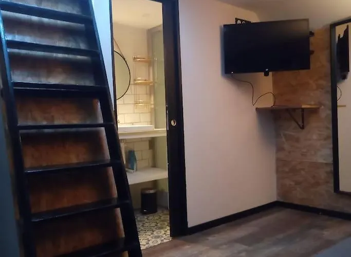 Peniche Chaleureuse Avec Jacuzzi Centre Tuluza