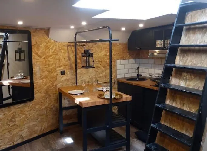 Peniche Chaleureuse Avec Jacuzzi Centre *