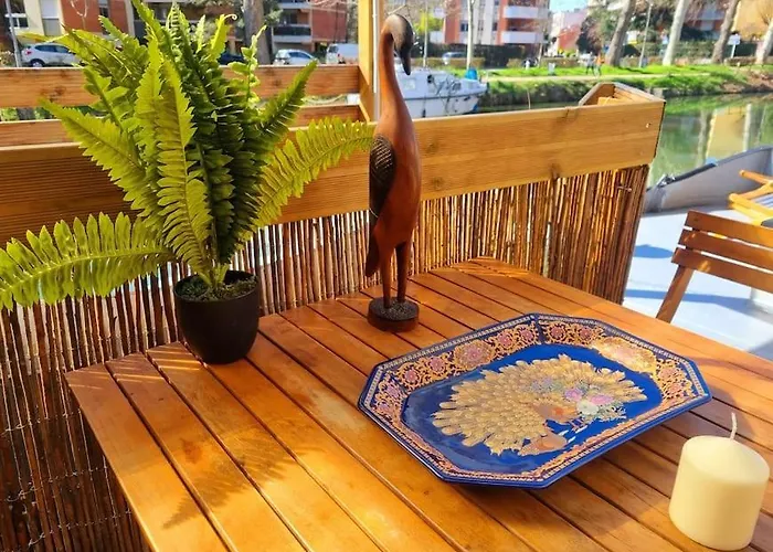 Hotel na wodzie Peniche Chaleureuse Avec Jacuzzi Centre *