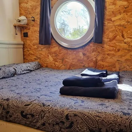 Peniche Chaleureuse Avec Jacuzzi Centre * Tuluza