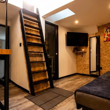 Peniche Chaleureuse Avec Jacuzzi Centre *