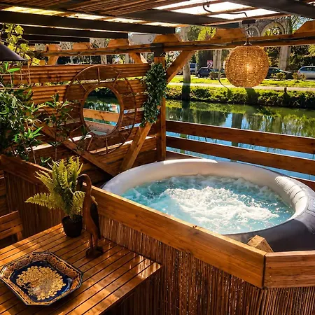 Peniche Chaleureuse Avec Jacuzzi Centre *