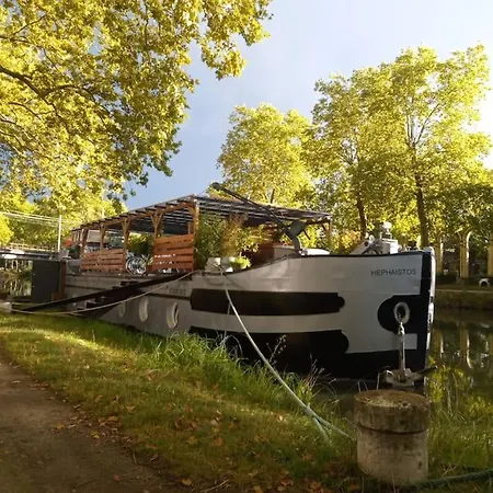 Péniche Chaleureuse Avec Jacuzzi Centre